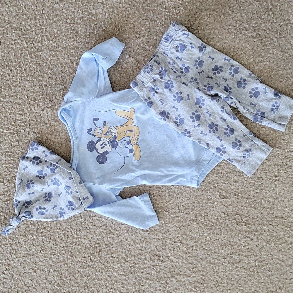 Disney Outfit
